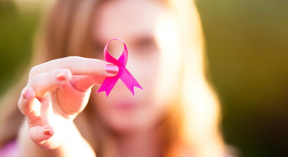 Inégalités sociales et cancer du sein : une relation atypique